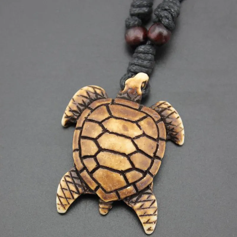 Partihandel 12st Cool Imitation Yak Bone Carving Hawaiian Surfing Sea Turtles Pendant Wood Beads Cord Halsband Lucky Gift