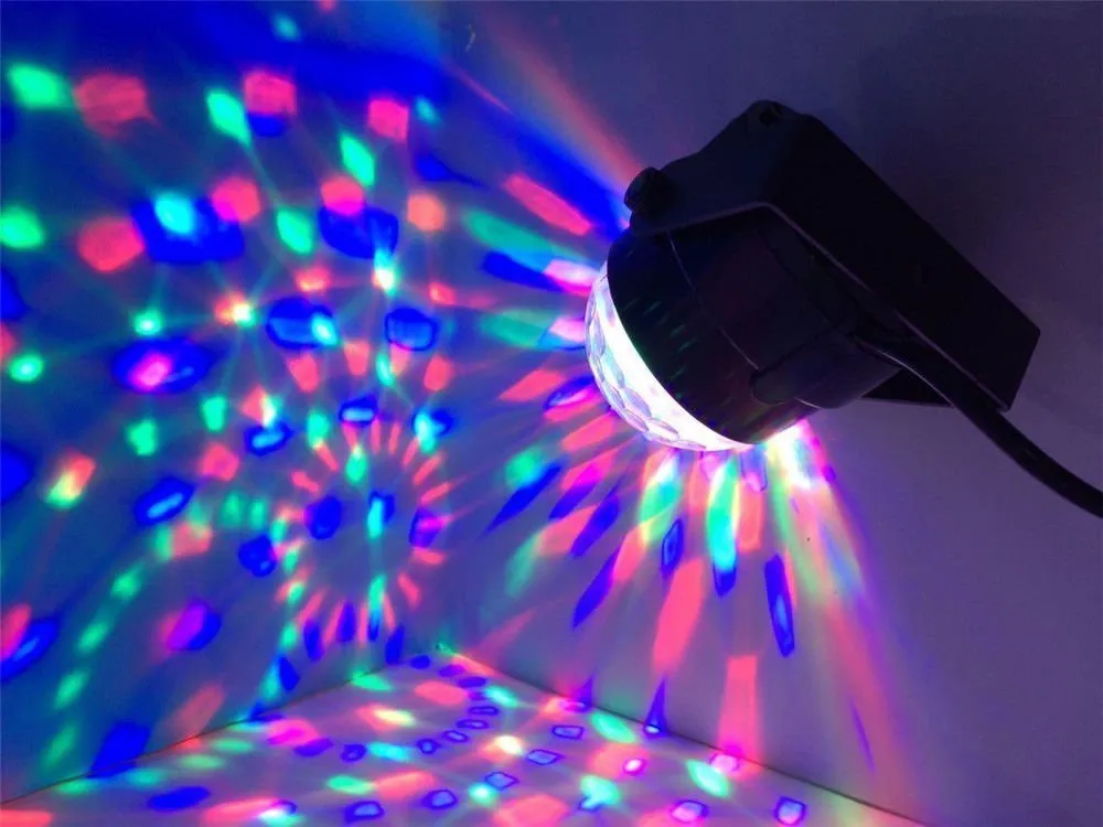 LED Efektler Mini Disko DJ Sahne Işıkları, Ses Aktive RGB Strobe Kristal Sihirli Dönen Top Işıkları KTV Xmas Parti Düğün Gösterisi için