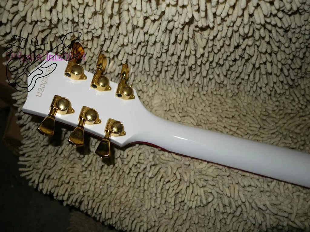 La più recente chitarra elettrica Custom Shop 6128T IN bianco con sistema tremolo OEM dalla Cina