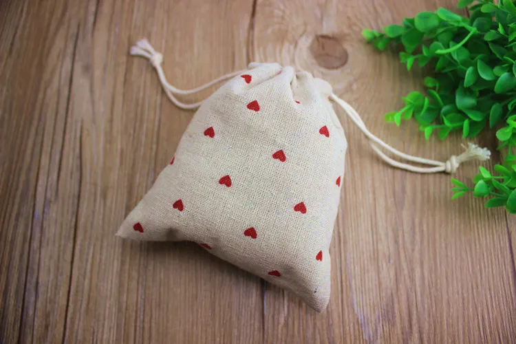 Red Heart Linen Prezent Torby 9x12cm 10x15cm 13x17 cm Pakiet 50 Candy Favor Worek Makeup Jewelry Studka