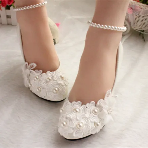 Stunning Pearls Wedding Shoes For Bride 3D Floral Appliqued Prom High Heels Ankle Strap Plus Size Pointed Toe Lace Bridal Shoes