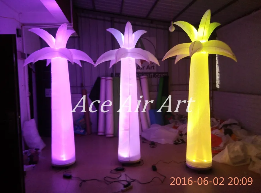 3st 2,4 m rbg LED -lighing Uppblåsbar palmträd till salu med gratis blåsare för bröllopsfestdekoration eller reklam