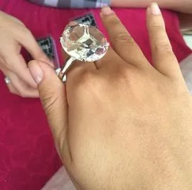 Chaveiro de Noivado em Forma de Diamante Espumante Chaveiro Lembranças de Casamento Lembrança de Chá de panela Noite de Festa de Natal Presente decoração de mesa de banquete