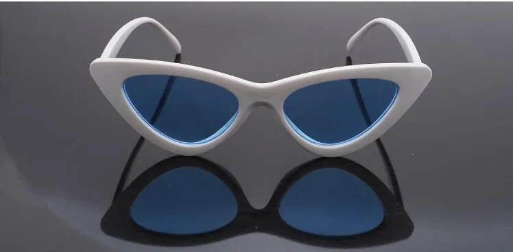Nouvelles femmes de couleur lentille Cat Eye lunettes de soleil Designer de marque inspiré rétro lunettes de soleil Shades / Livraison gratuite