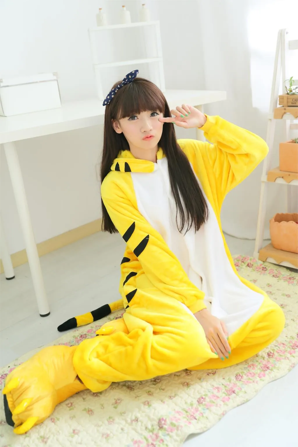Söt djur pyjamas gul tiger tecknad cosplay plagg vinter vuxen hem sömn bär flanell med svans pijama unisex