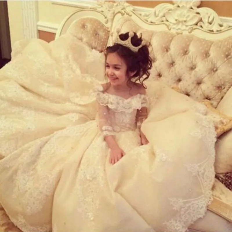 Prenses Balo Çiçek Kız Elbise Uzun Kollu Dantel Aplikler İlk Communion elbise Yumuşak Tül Lace Up Geri Pageant elbise