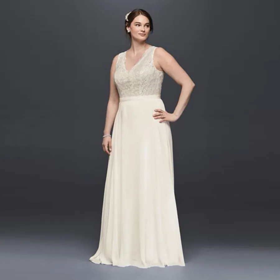 NEW! Scalloped Lace and Chiffon Plus Size Wedding Dress 2019 V-Neck Sleeveless Illusion Back Custom Made Bridal Gowns Sweep train 9WG3835