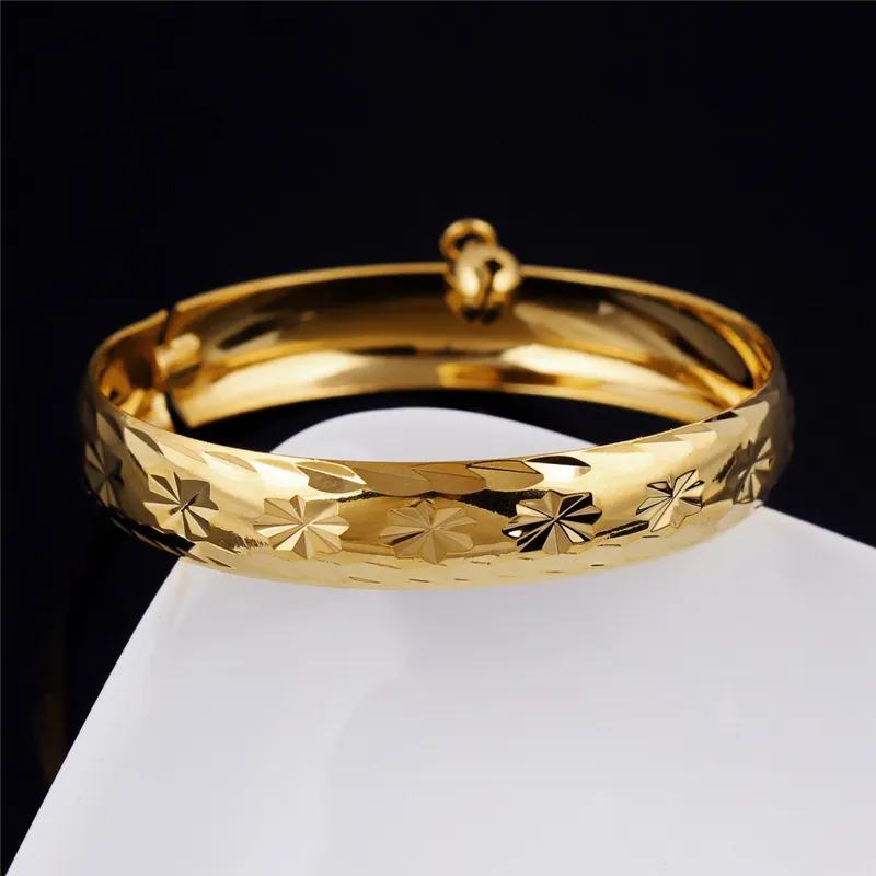 Europa en Amerika Kinderen Bangle 18K Geel Gold vergulde Bell Bracelet Bangle For Children Little Girls Birthday GIF9230483