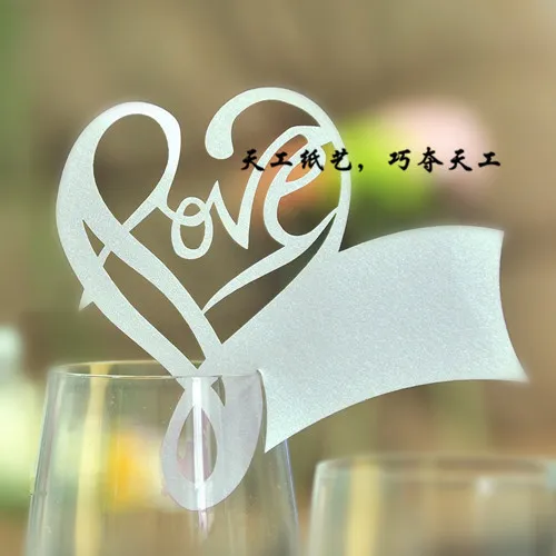 Wholesale- 50pcs Coeur Design Verre Verre Décoration Nom Nom Place Cartes pour anniversaire de mariage