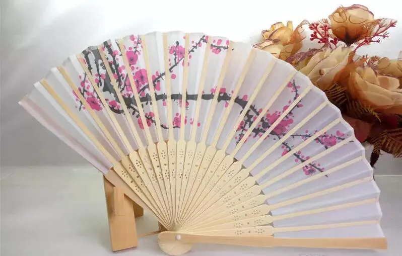 / fan main de soie fleur de cerisier mariage faveur ventilateur Pliant fleur de prunier Wintersweet DHL Livraison gratuite