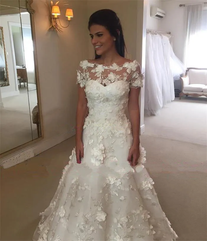 2018 Bateau Robes De Mariée Avec Dentelle Applique Retour Zipper Manches Courtes Robes De Mariée Balayage Train Custom Made Robes De Mariée Belle