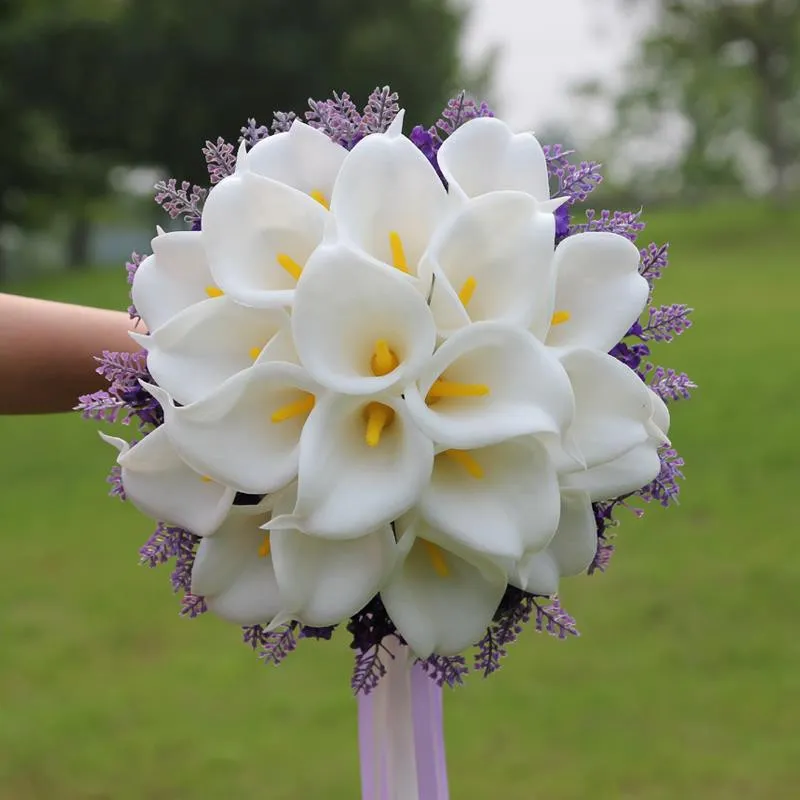 Beyaz Adet Calla Lily Ramos De Novia Yapay Düğün Buketleri Gelin Broş Nedime Çiçekler Buket Gelin Buketi