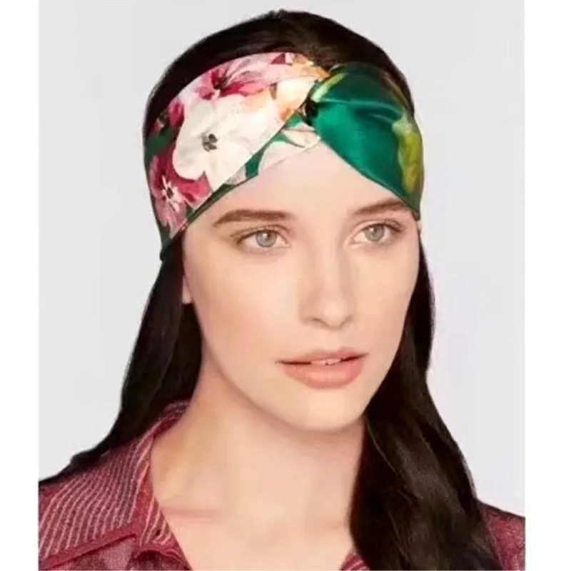 2017 eua e ue pacote original popular novo clássico colorido bandana women039s 100 tiaras de seda grau superior silk8028460