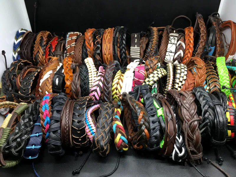 Atacado Lotes Top Surfer Tribal Leather Cuff Pulseira Pulseira de Jóias Para Mulheres Dos Homens Presente Estilo Misto Enviar Aleatória