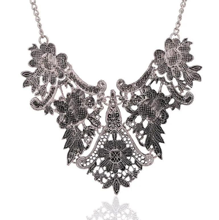 Rétro Choker Déclaration Collier Européen et Américain Antique Argent Or Creux Fleur Conception Collier Os Chandail Chaîne Sautoir