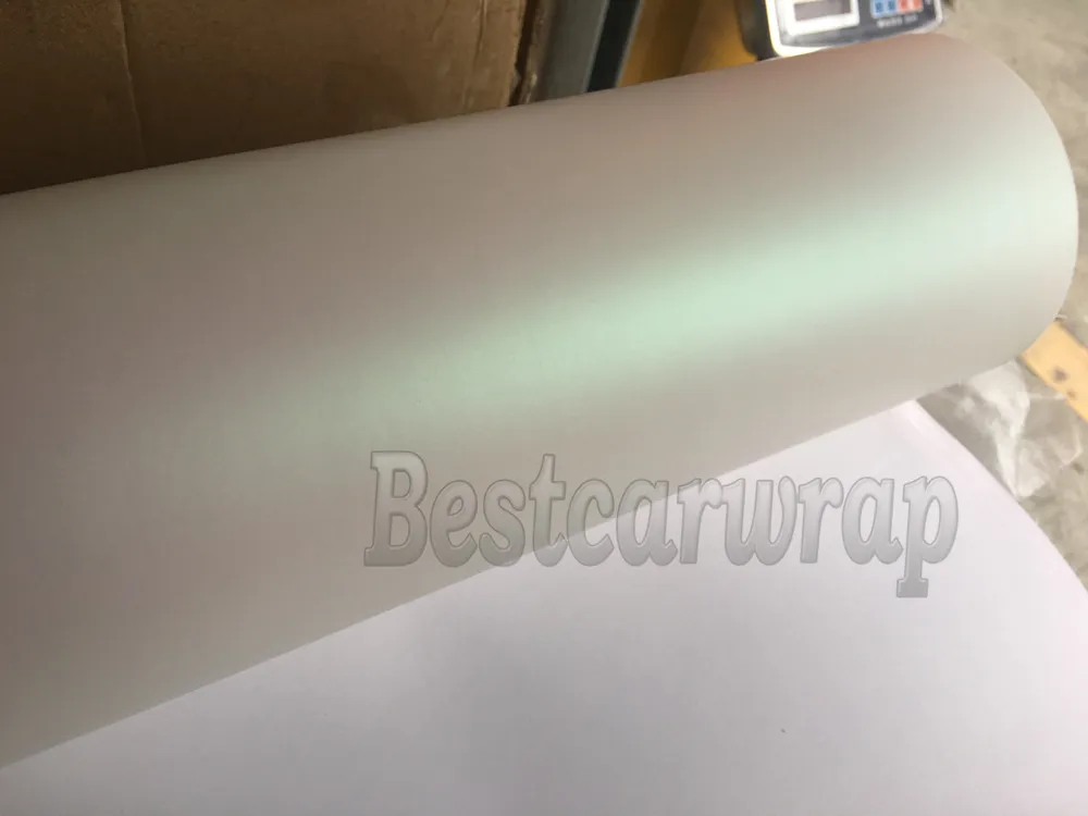 Film d'emballage de voiture en vinyle blanc satiné Aurora Pearl avec matte sans bulles pour Flip Flop Shift Union couvrant la taille du film: 1,52 * 20 m / rouleau 5x67ft
