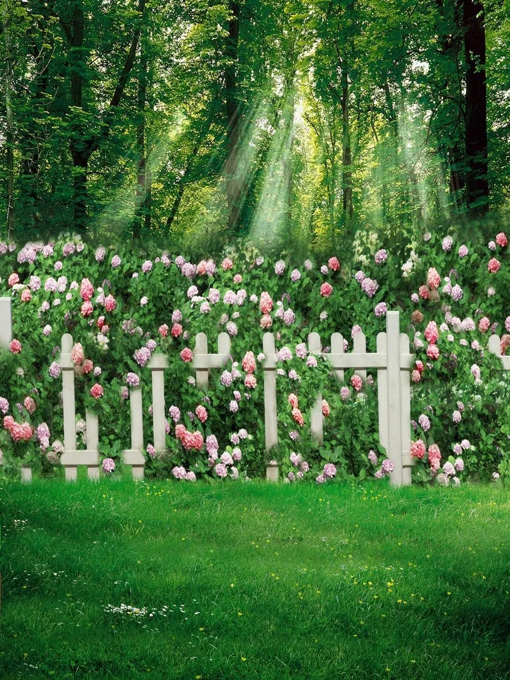 春の花の庭の背景緑の草原ホワイトフェンスの花の背景森林の木子供子供の風光明媚な写真の背景