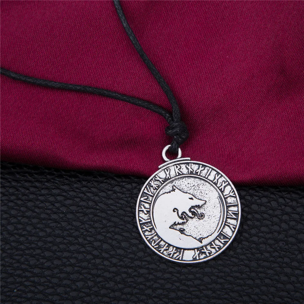 Moda Barato Grabado Lobo Colgante Collar Étnico Hombres Colgantes Viking Runas Amuleto Joyería De 0,85 € | DHgate