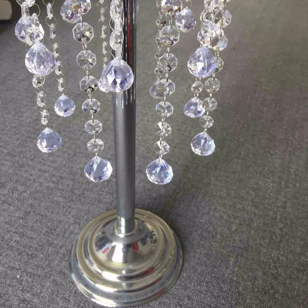 ウェディング通路の装飾のための食器の結婚式の装飾アクリルの金属花瓶