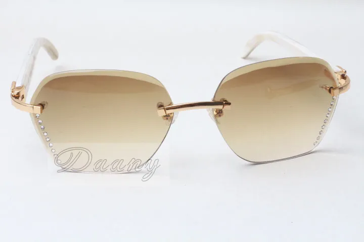 Manufacturers selling trimming diamond sunglasses 8200728 high-quality fashion sunglasses white angle glasses Size: 58-18-140 mm