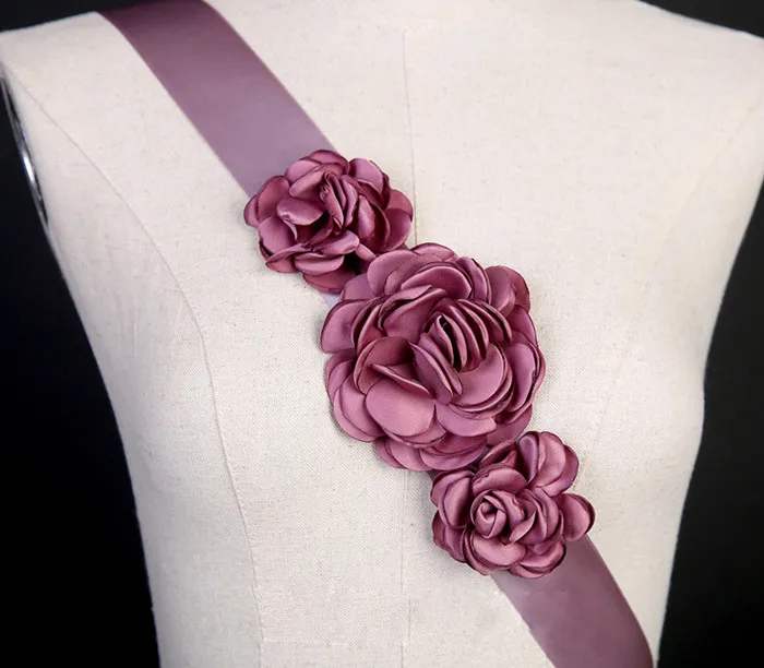 2019 Charming Bridal Sashes Hand Made Flower Wedding Belts Cheap Three Flowers Bridal Sashes Belt Accessories7518207