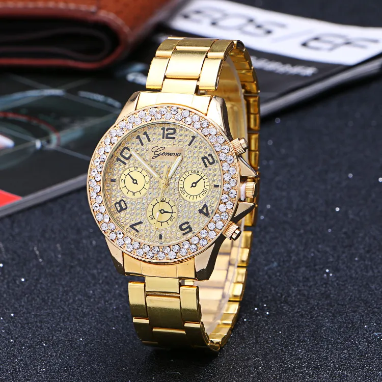 Nuovi orologi di lusso da donna Geneve Orologi da polso al quarzo con cinturino in lega di strass placcati in oro con strass da donna