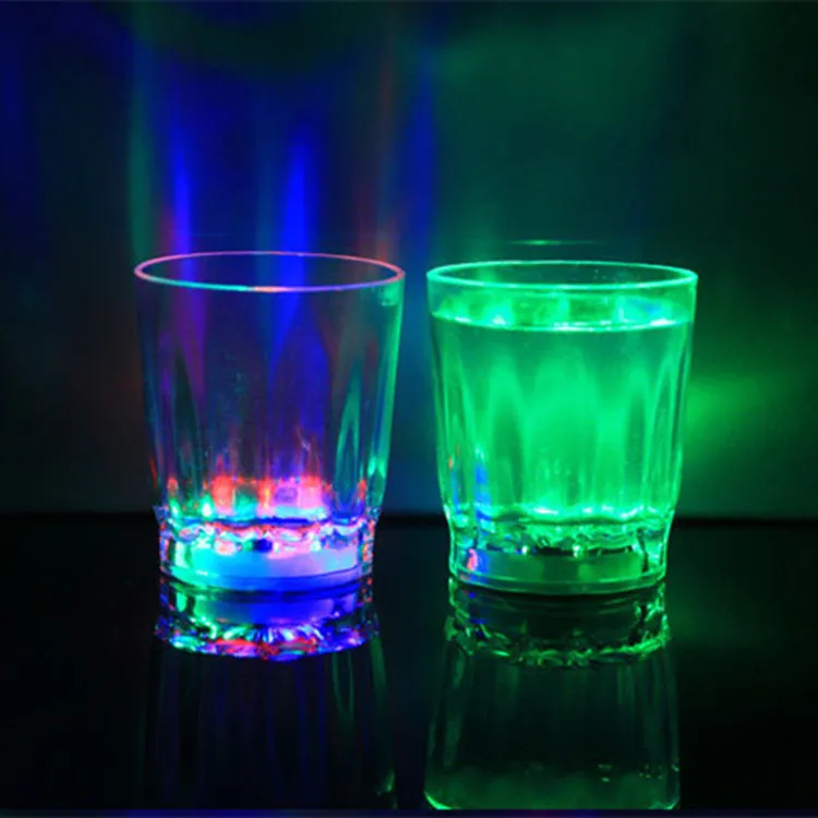 Vinho de incandescência copos de vinho tumbler Mini luz Luminosa Flash LED de Vidro Pequeno Colorido KTV bar de concerto especial Drinkware Piscando coffer canecas