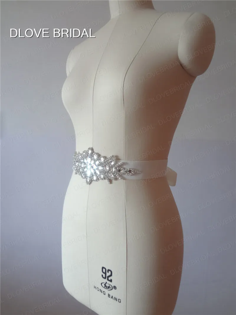 Niedrige, hochwertige Brautschärpengürtel, Größe Crystal Shinny, elegante Damengürtel, Elfenbeinweißes Band, versandfertig. 6750345