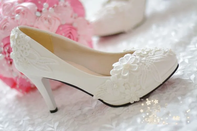 Pérolas fashion sapatos de casamento rasos para noiva 3D floral aplique salto alto tamanho grande bico redondo rendado sapatos de noiva