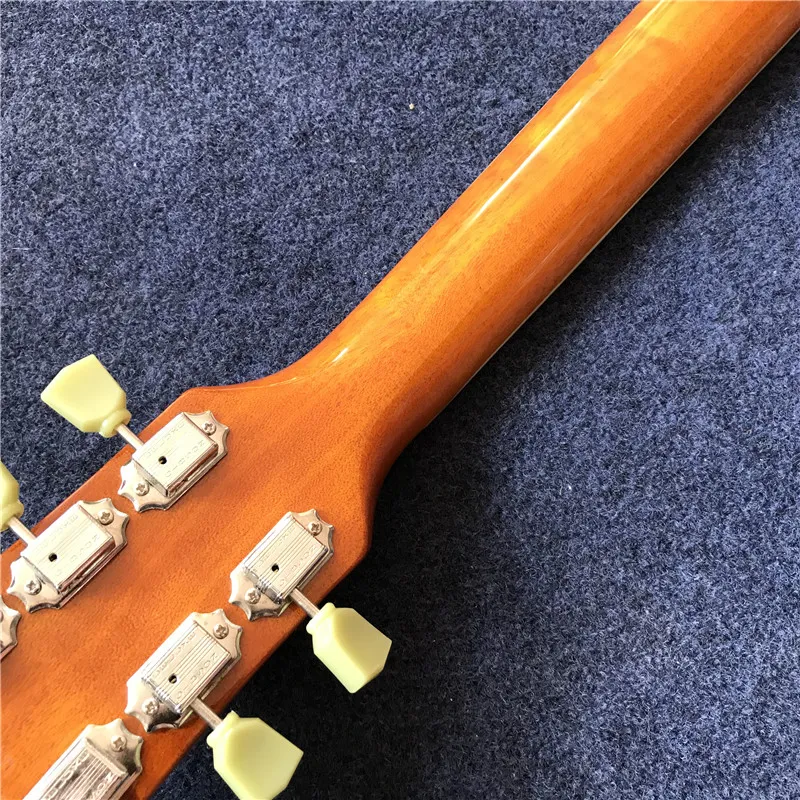 Yeni Çin fabrikası elektro gitar standart, krem ​​pickguard, krom donanım, .real fotoğraf gösterileri ile altın üst