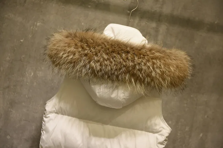 冬の新しい女性の大きな自然なアライグマの毛皮のフード付きの強化ホワイトアヒルダウンミディアム長袖ベストパーカーコートカザコス