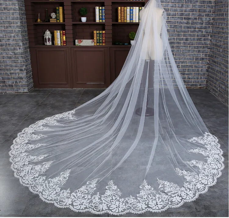 2017 Luxury RoyalCathedral Train 3 Meter Long Bridal Veils Applique Lace Edge With Soft Tulle White Wedding Veils noble marriage 4826017