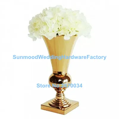 Wedding event decorative walkway mental pillars