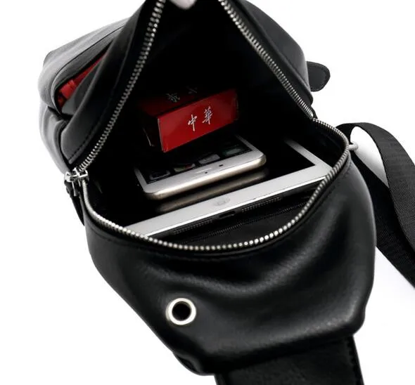 Lyxdesigner ryggsäckväskor 2023 mode herrväska skolväskor mäns ryggsäck designer monster ögon ryggsäckar läder män lokomotiv väskor handväska