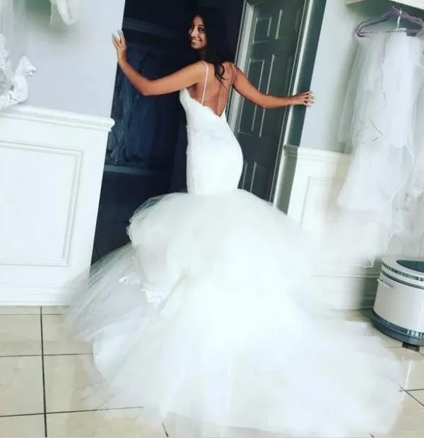 Ajustement et évasé robes de mariée dos nu chérie bretelles spaghetti trompette robe de mariée haut en dentelle jupe en tulle robes de mariée élégantes