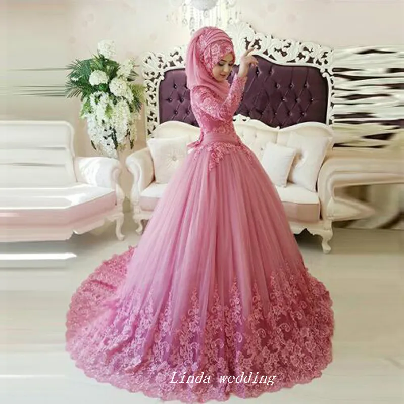 Ivory Muslim Wedding Dress Long Sleeve Ball Gown with Lace Applique Tulle Bridal Dress for Islamic Wedding 2024 Collection