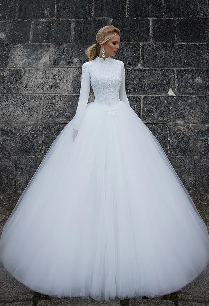 Magnifique robe de bal col haut longueur de plancher blanc Tulle robes de mariée musulmanes à manches longues dentelle célèbre robes de mariée de mariée