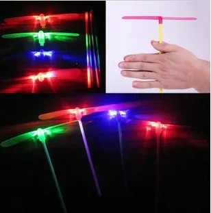 Envío gratis 100 unids LED parpadeante resplandor de bambú Dragonfly LED Flying Fairy Helicóptero LED Glow Party Disco boda regalo de Navidad