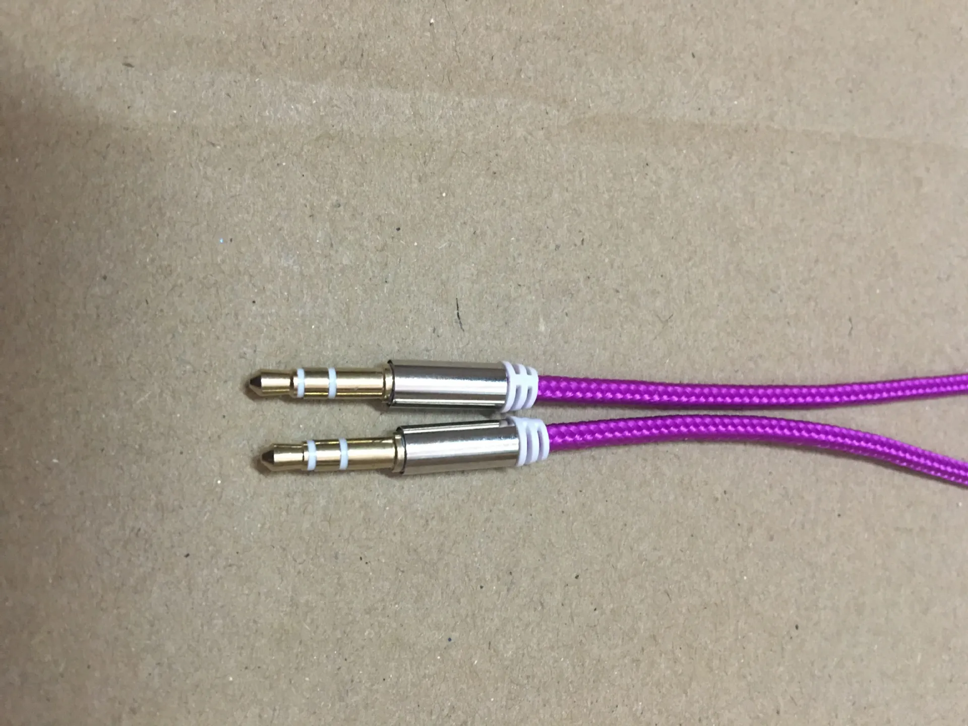 10 kolorów aluminiowy adapter metalowy nylonowy oplatany tkany przewód tkaniny 3,5 mm stereo audio Aux Cable 1M 3FT 1500 sztuk / partia