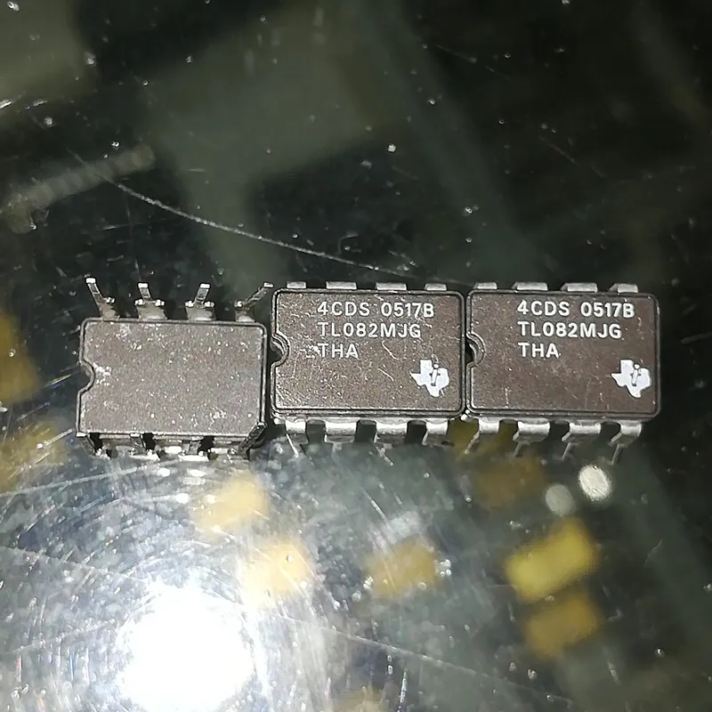 TL082MJG. TL082 AMPLIFICADORES OPERACIONAIS DUPLO OP AMP / JFET INPUT