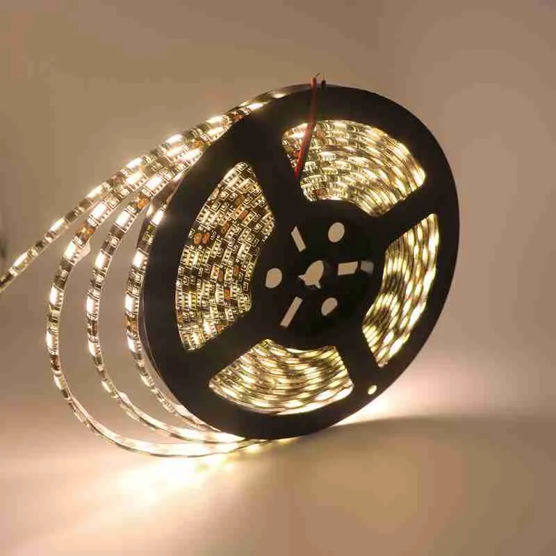 LED Strip 5050 Black PCB IP65 Waterproof DC12V 60LEDM 5MLOT مرنة الضوء الأبيض دافئ وايت 9800955