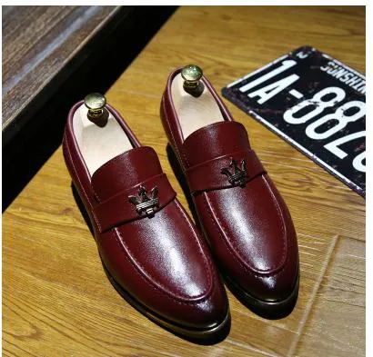 To promote NEW red cusp leather shoes Men's dress shoes Male Business shoe Top quality brand designer shoes for men Wedding