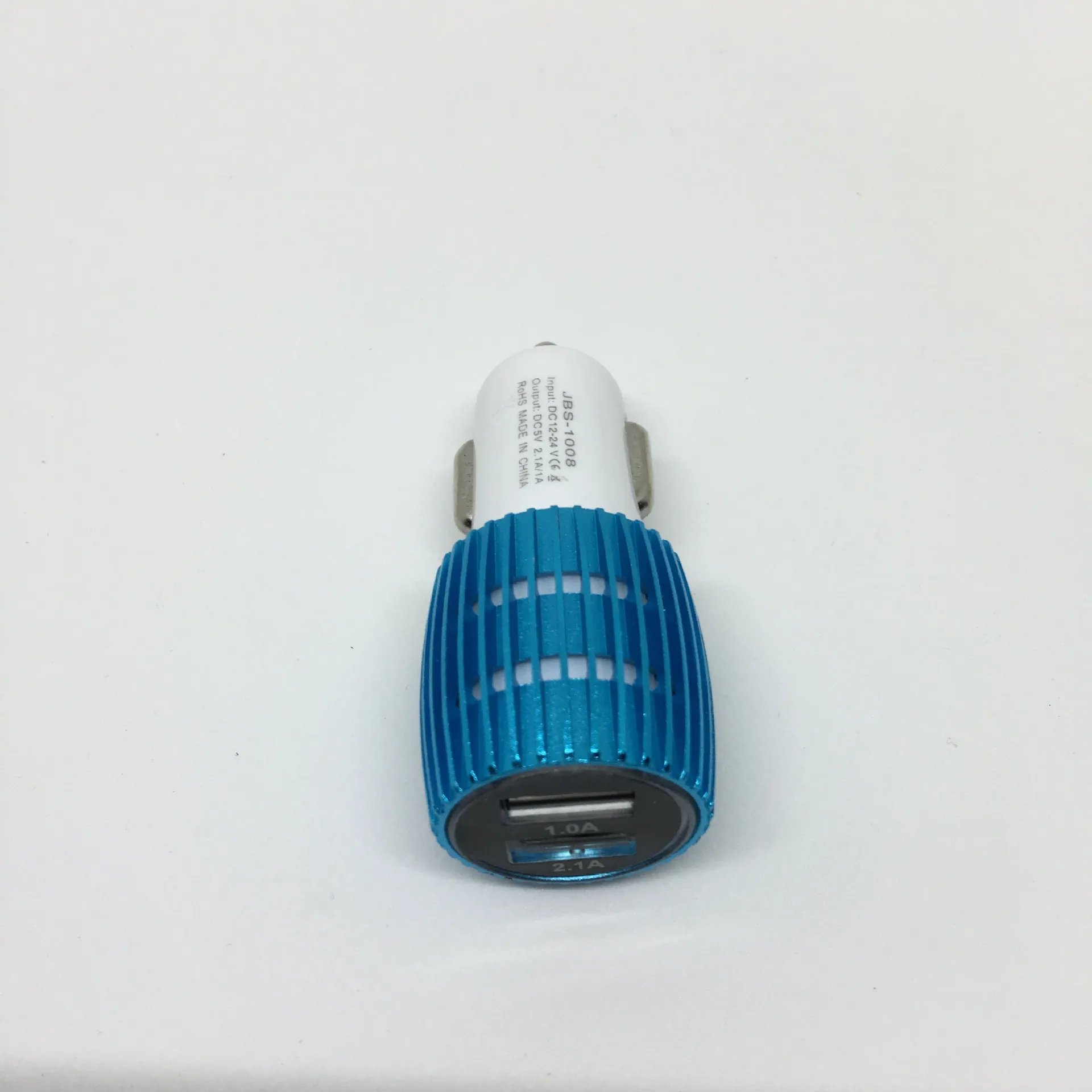 Real 1A Dual USB Carregador de Isqueiro Luz Azul LED Liga de Alumínio Adaptador De Metal para telefone Inteligente 1000 pçs / lote