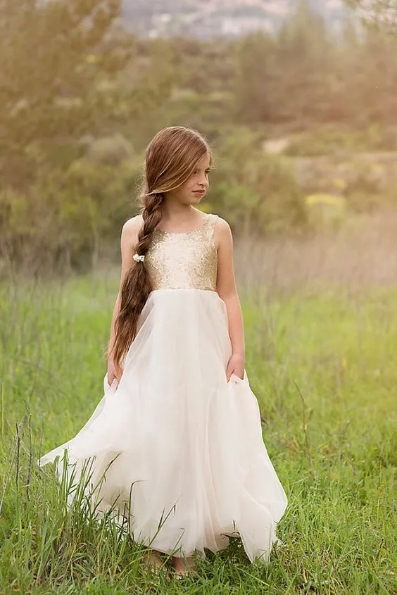 2022年ジュニアブライドメイドドレス子供用ゴールドスパンコールの花の女の子のドレス象牙のチュールフロアレングスウェディングガールズクリスマスドレス