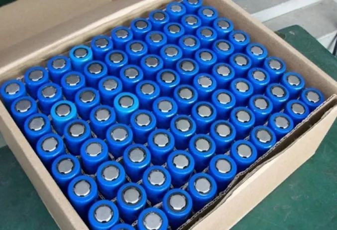 Hochwertige wiederaufladbare Lithium-Batterien mit echter Kapazität von 2600 mAh, 18650