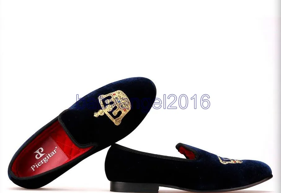 Brodé or couronne conception hommes chaussures velours chaussures mode hommes fumer pantoufles hommes mariage et fête mocassins livraison gratuite