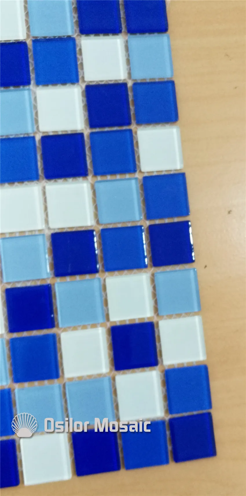 Gemengd blauw en wit kristal en glazen mozaïektegel voor badkamer en keuken zwembad wandtegel 25x25 mm 4 vierkante meter LO2487955