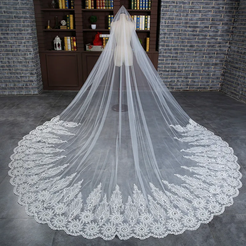 One Layer White Wedding Sluier 350 cm Geappliceerd rand Kant Ivory Bridal Sluiers Cathedral sluier met gratis kam