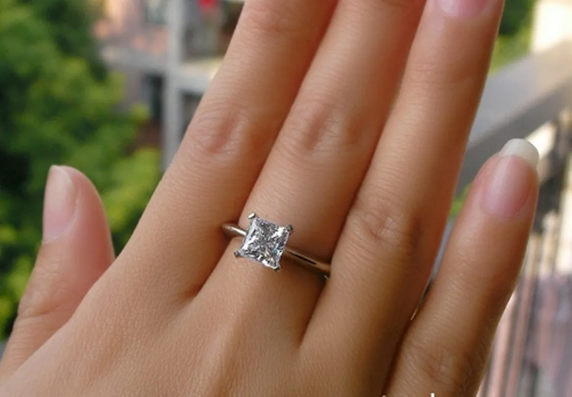 Anillo diamante sintetico online