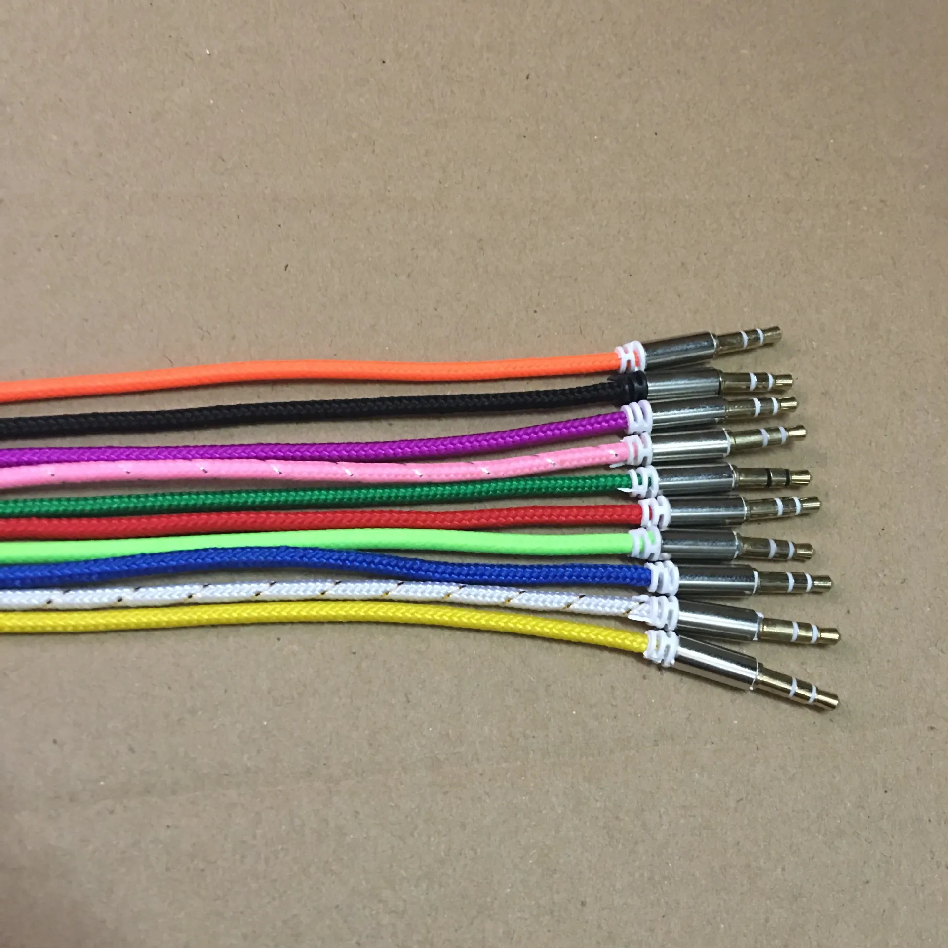 10 kleur aluminium metalen adapter nylon gevlochten geweven stof koord 3.5mm stereo audio aux kabel 1m 3ft 1500pcs / lot